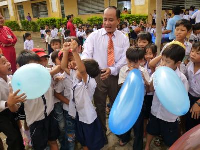 Bài giảng Âm nhạc Lớp 2 - Tiết 1: Ôn tập các bài hát Lớp 1. Nghe hát Quốc Ca - Trần Anh Tuấn